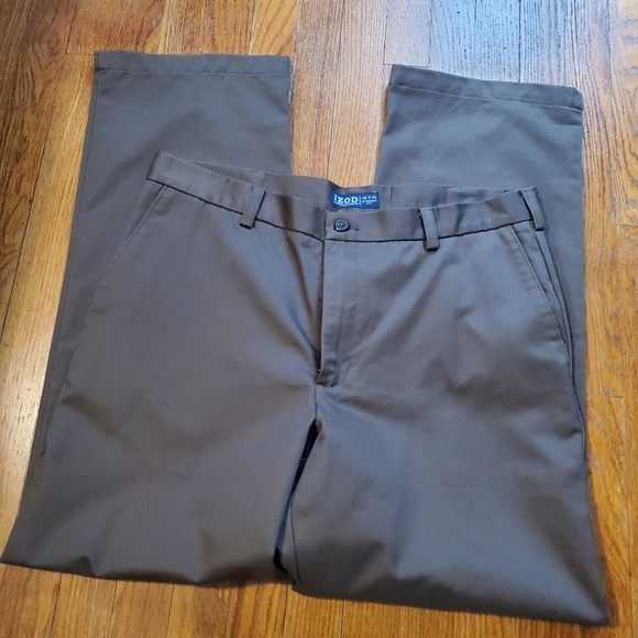 EC IZOD Brown Chinos Flat Front Size 36W x 32L, Business Casual, Preppy - Picture 2 of 9